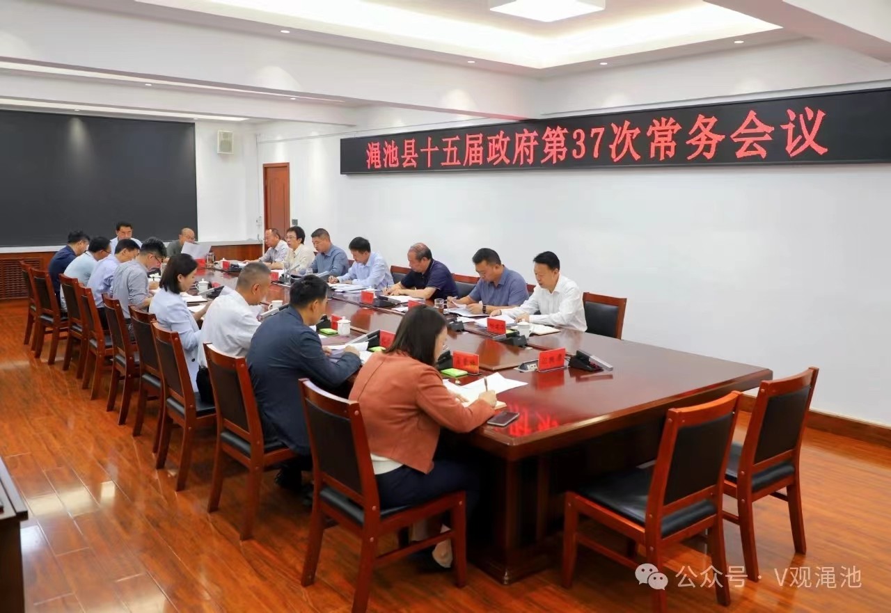 890912418.jpg 890912418.jpg